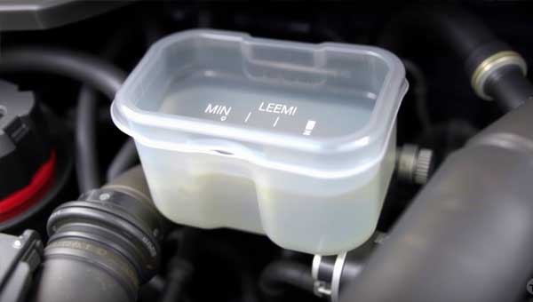 Что нужно проверять в автомобиле еженедельно, ежемесячно, ежегодно?